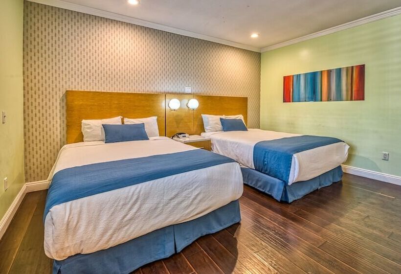 ホテル Hollywood City Inn