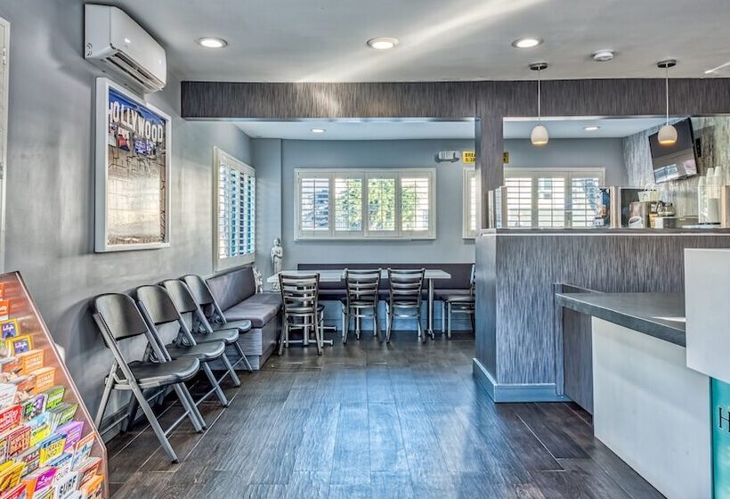 ホテル Hollywood City Inn