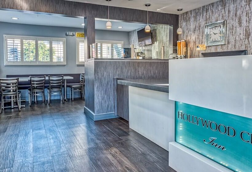 ホテル Hollywood City Inn