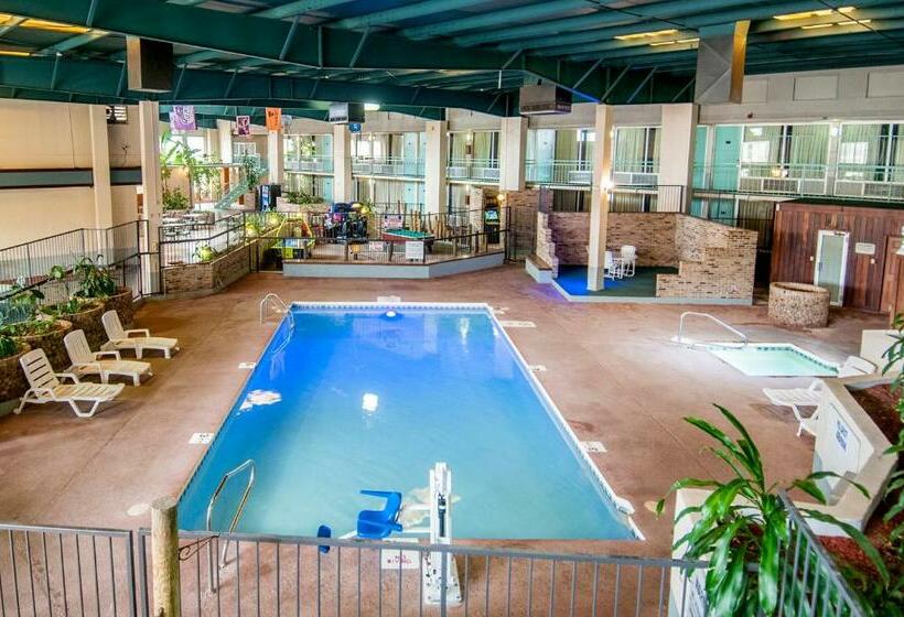 هتل Howard Johnson By Wyndham Conway
