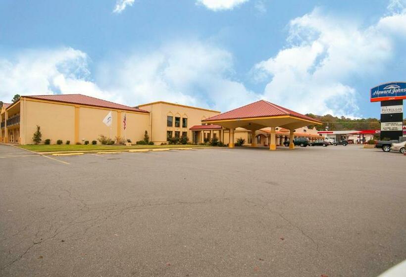 هتل Howard Johnson By Wyndham Conway