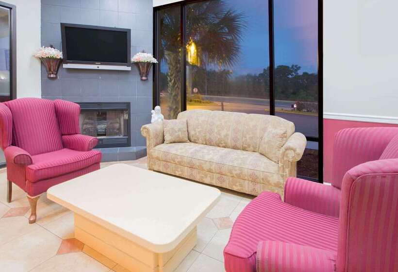 هتل Howard Johnson By Wyndham Dothan