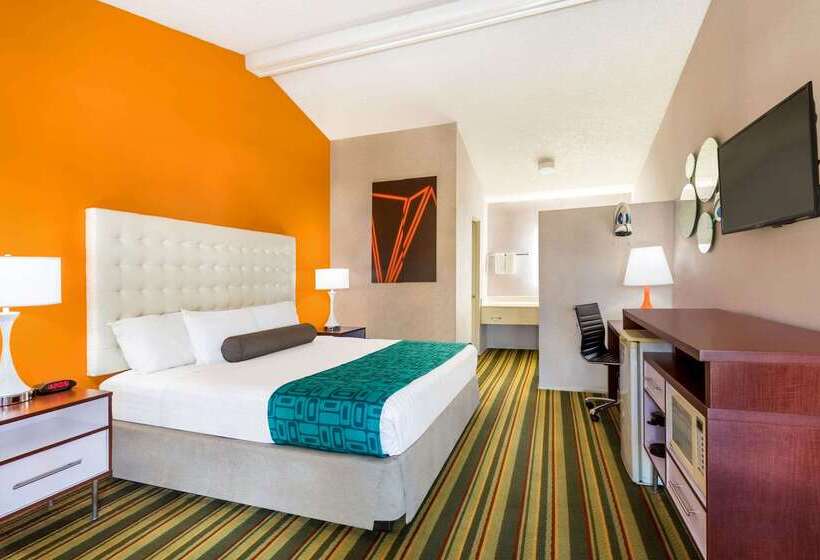 Отель Howard Johnson By Wyndham Phoenix Airport/downtown Area