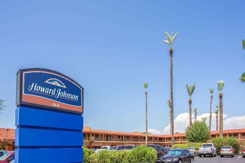 Отель Howard Johnson By Wyndham Phoenix Airport/downtown Area