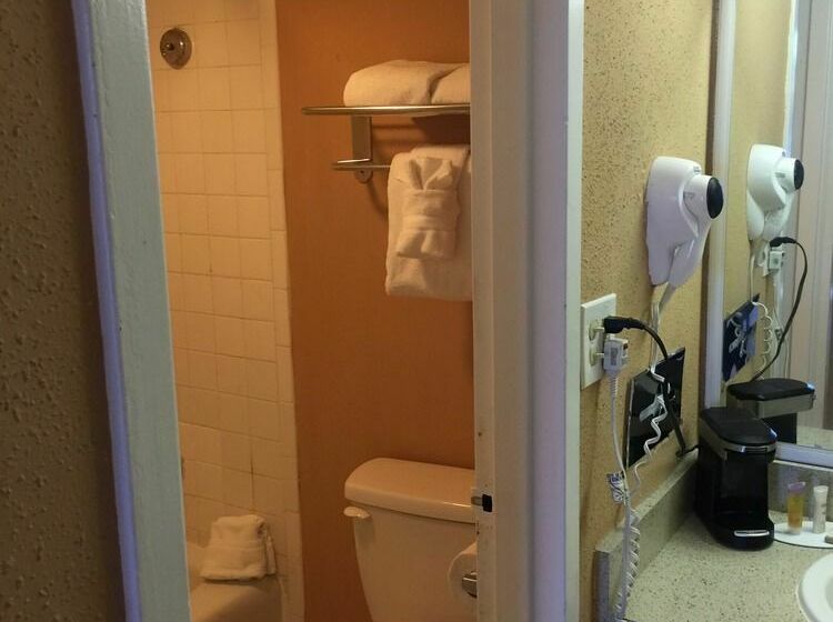 The M Hotel International Drive by Universal Studios