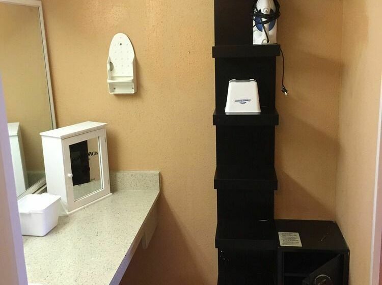 The M Hotel International Drive by Universal Studios