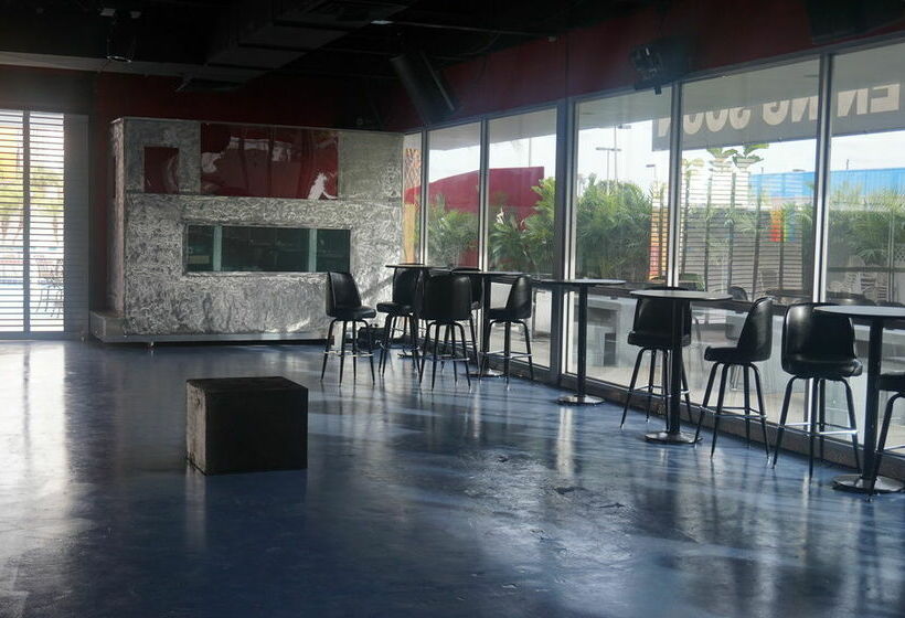 The M Hotel International Drive by Universal Studios