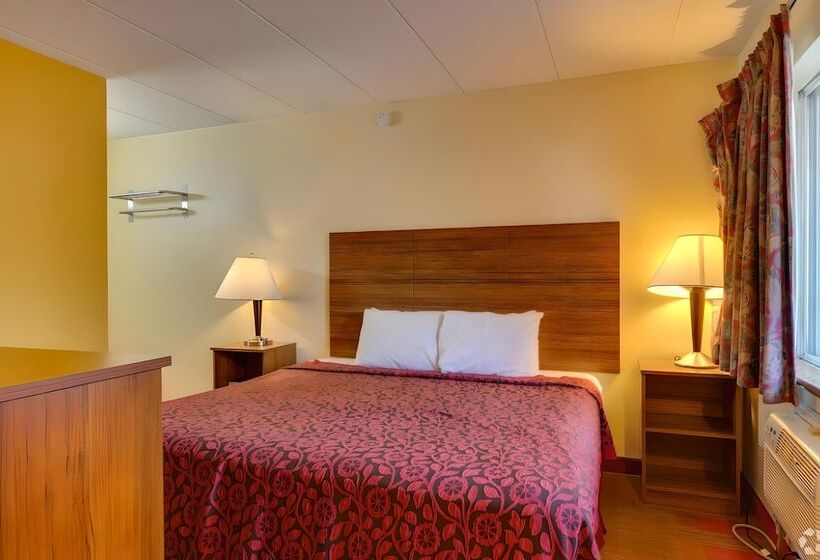 هتل I 80 Inn & Suites