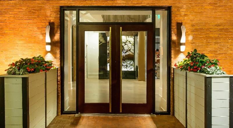 Отель Indigo Savannah Historic District, An Ihg