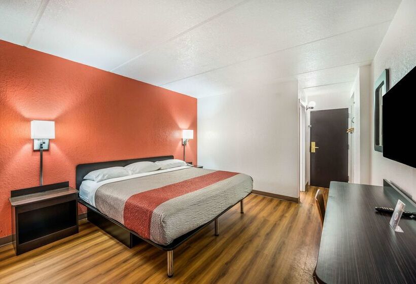 Motel 6 Henderson, Tx