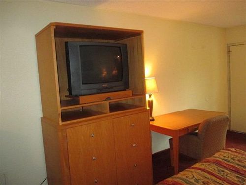 هتل Red Carpet Inn Dothan