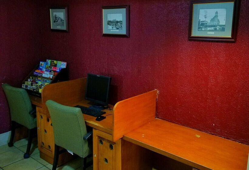 هتل Red Roof Inn Richmond, Va   W Broad St