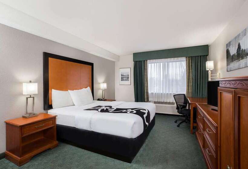 فندق La Quinta Inn By Wyndham Everett