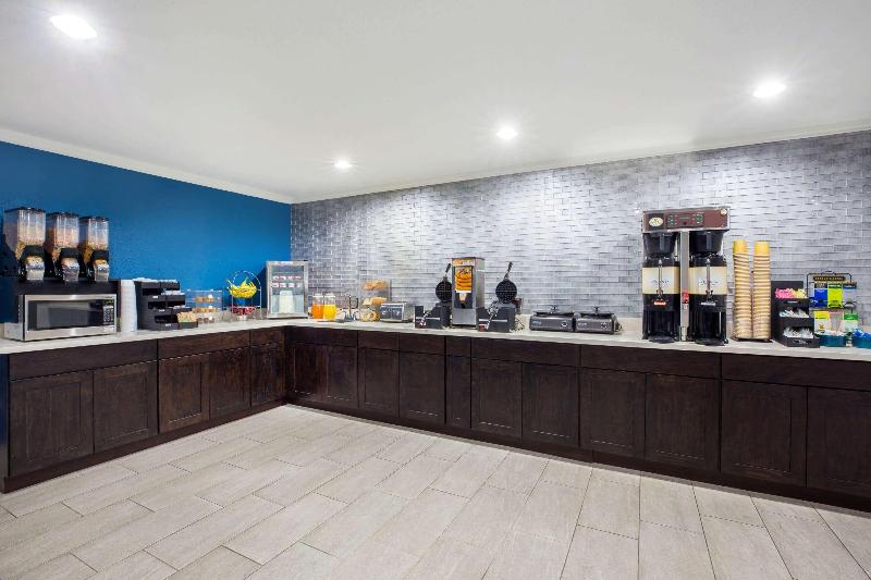 فندق La Quinta Inn By Wyndham Everett