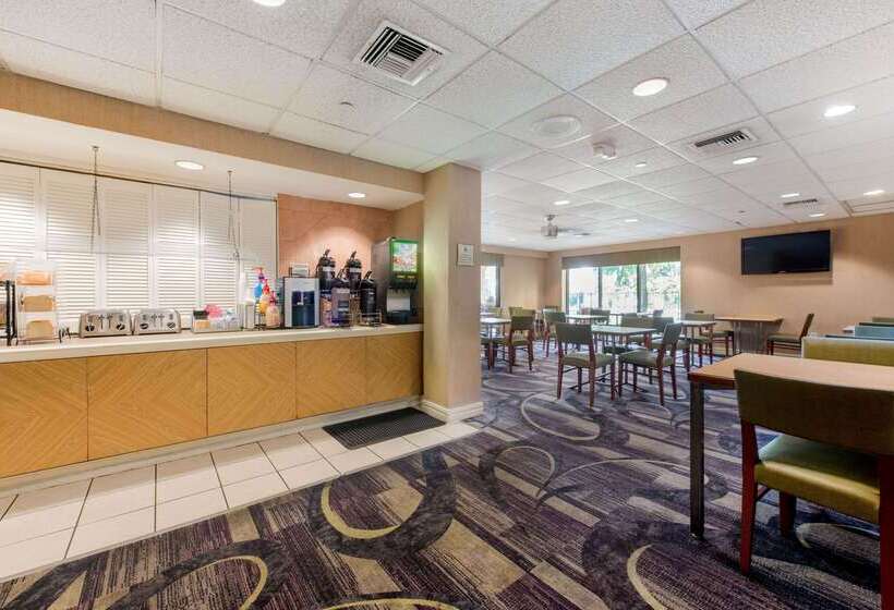 酒店 La Quinta By Wyndham Ft Lauderdale Cypress Creek