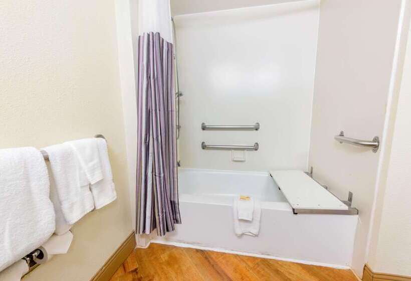 هتل La Quinta By Wyndham Ft Lauderdale Cypress Creek