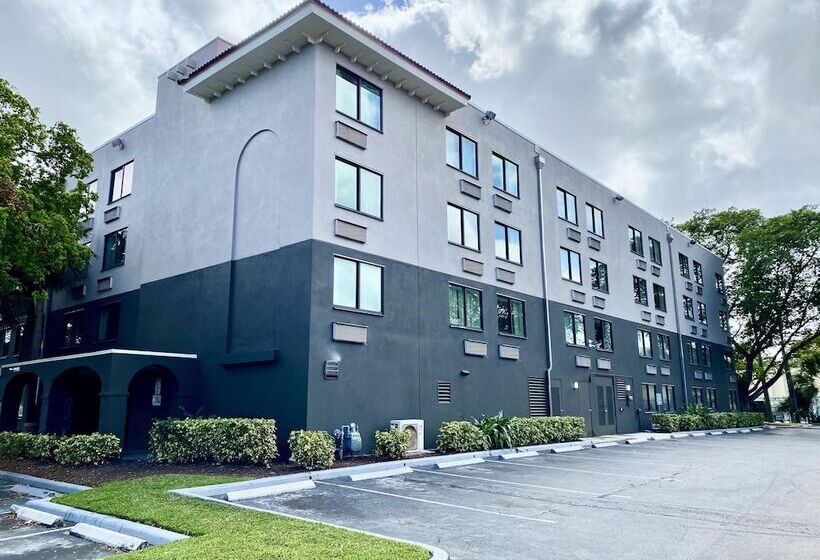 酒店 La Quinta By Wyndham Ft Lauderdale Cypress Creek