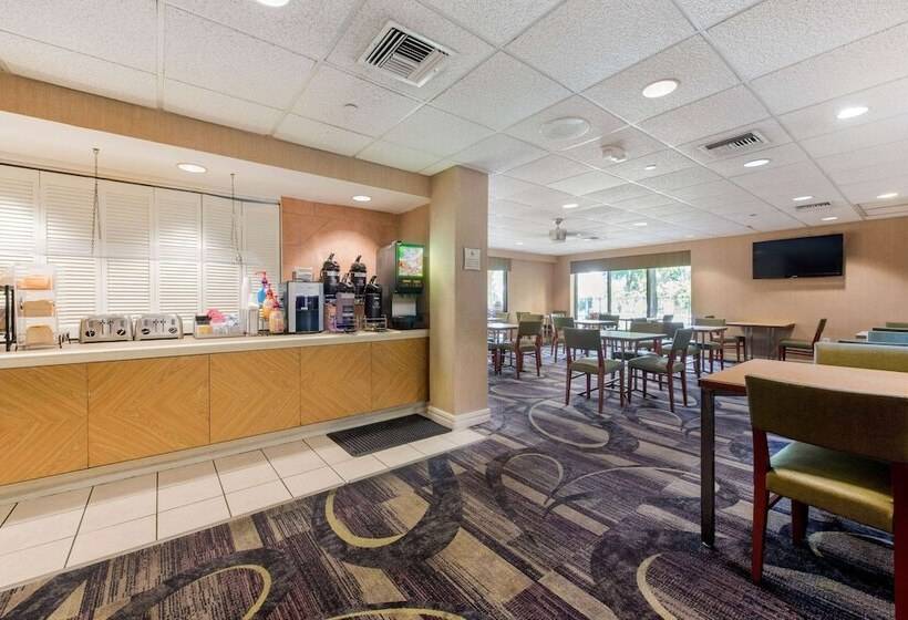 酒店 La Quinta By Wyndham Ft Lauderdale Cypress Creek