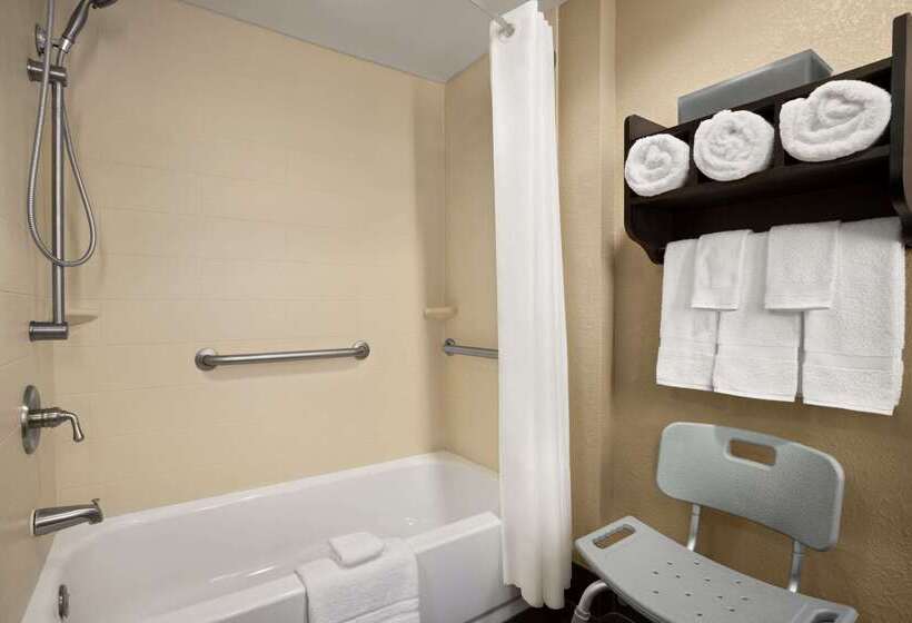 Отель La Quinta Inn & Suites By Wyndham Richmondmidlothian