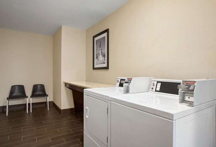 Отель La Quinta Inn & Suites By Wyndham Richmondmidlothian