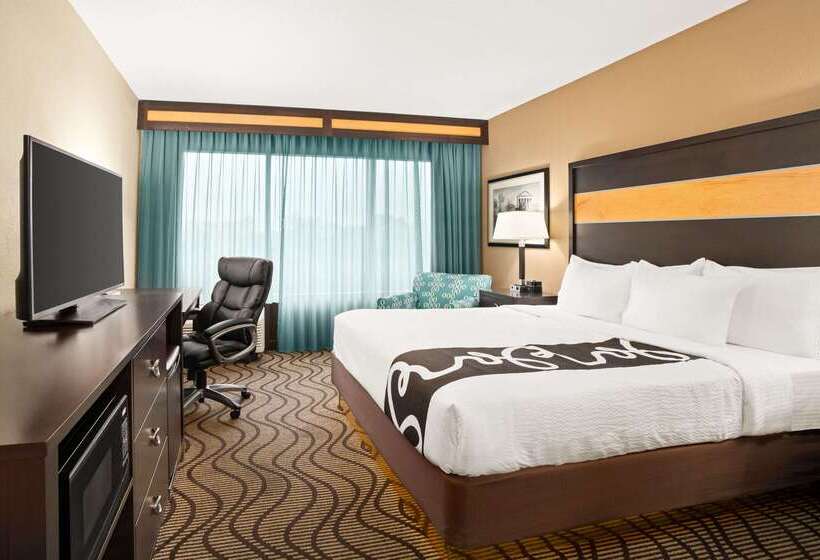 Отель La Quinta Inn & Suites By Wyndham Richmondmidlothian