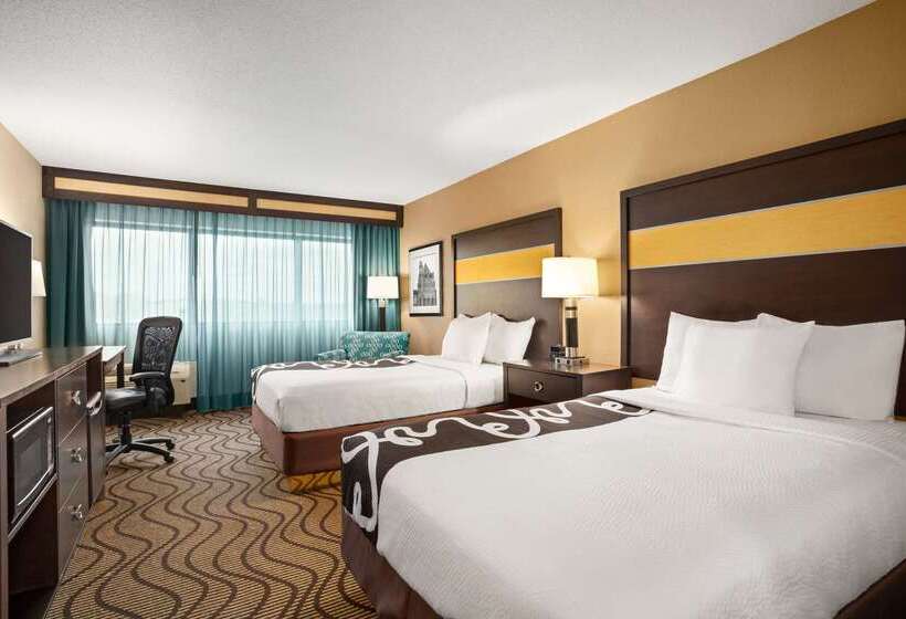 Отель La Quinta Inn & Suites By Wyndham Richmondmidlothian