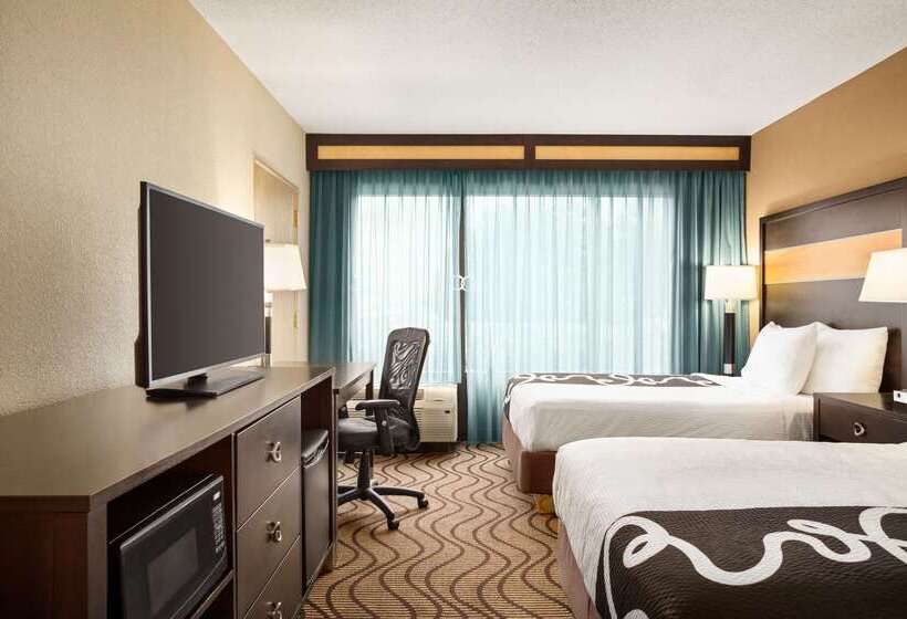 Отель La Quinta Inn & Suites By Wyndham Richmondmidlothian