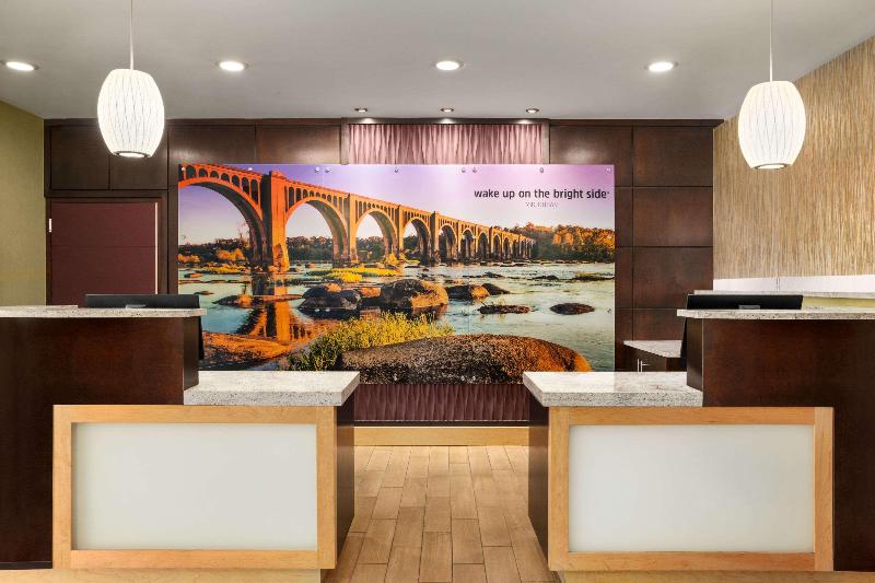 Отель La Quinta Inn & Suites By Wyndham Richmondmidlothian