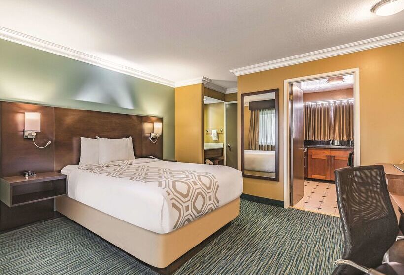 هتل La Quinta By Wyndham San Francisco Airport West