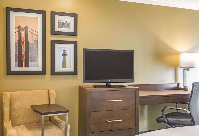 هتل La Quinta By Wyndham San Francisco Airport West