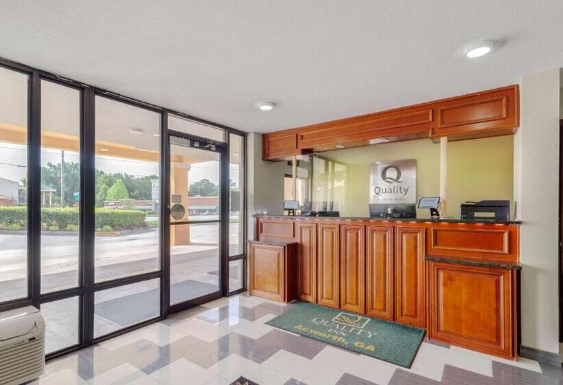 فندق Quality Inn