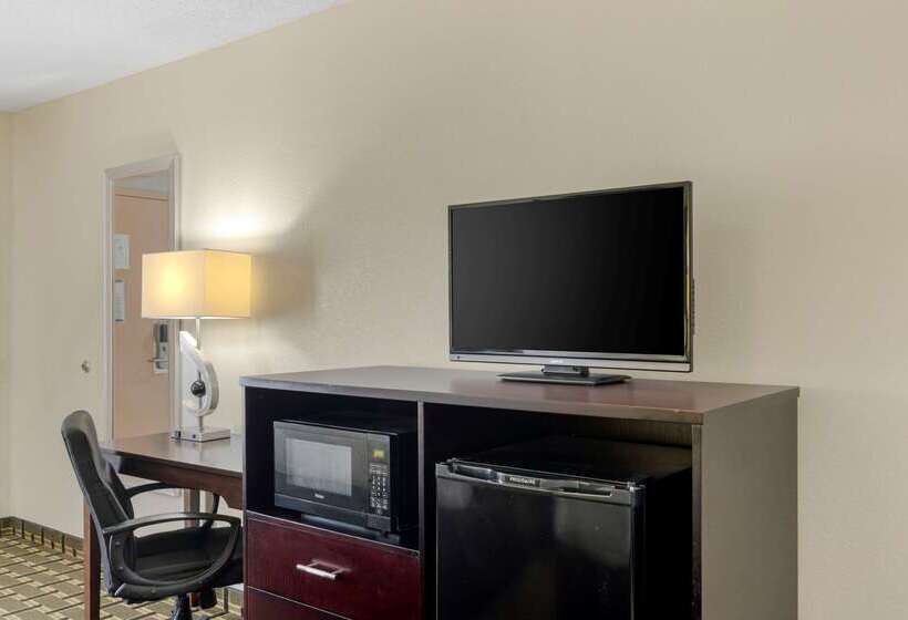 Отель Quality Inn