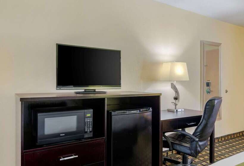 فندق Quality Inn