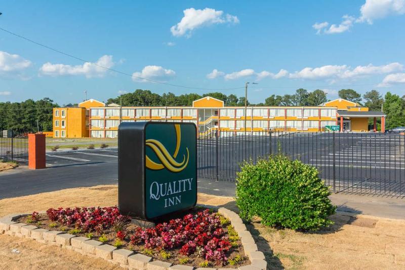 Отель Quality Inn