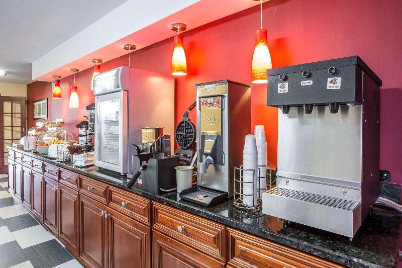 Отель Quality Inn