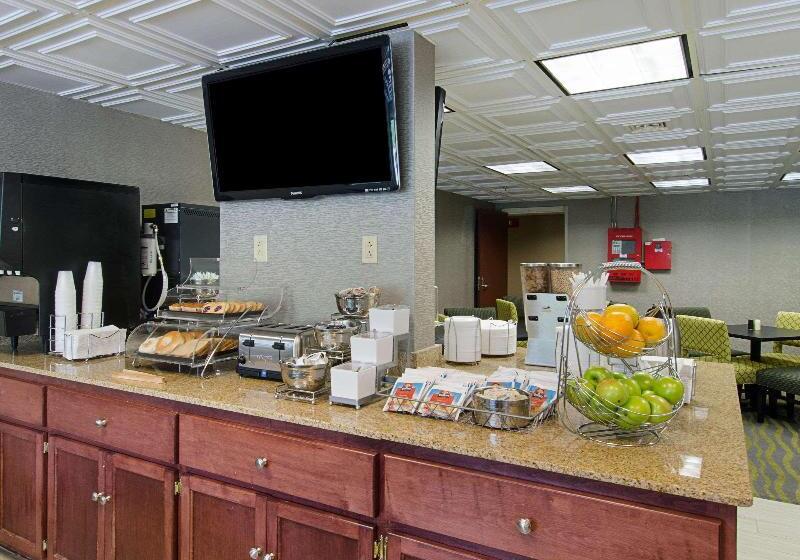 Отель Quality Inn And Suites