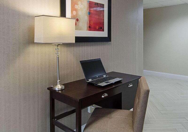 Отель Quality Inn And Suites