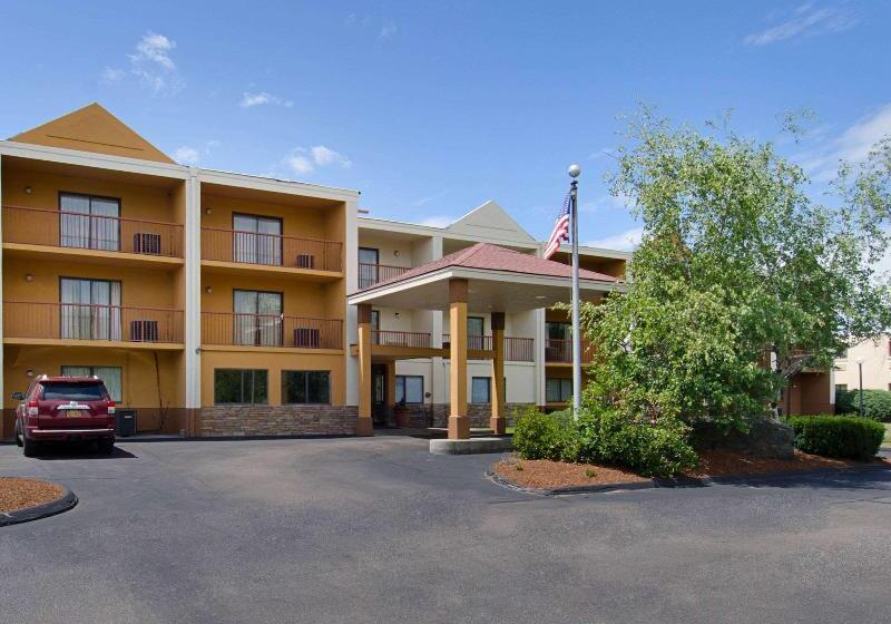Отель Quality Inn And Suites