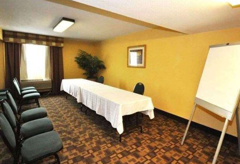בית מלון כפרי Quality Inn Asheboro South