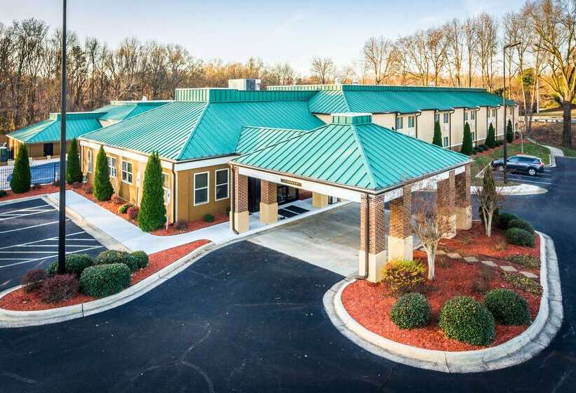 בית מלון כפרי Quality Inn Asheboro South