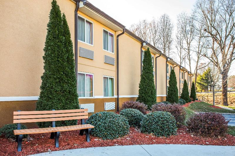 בית מלון כפרי Quality Inn Asheboro South