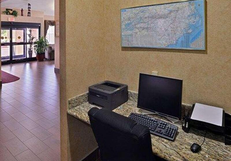 בית מלון כפרי Quality Inn Asheboro South