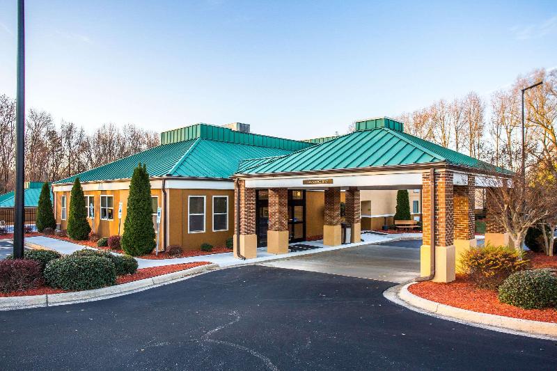 בית מלון כפרי Quality Inn Asheboro South