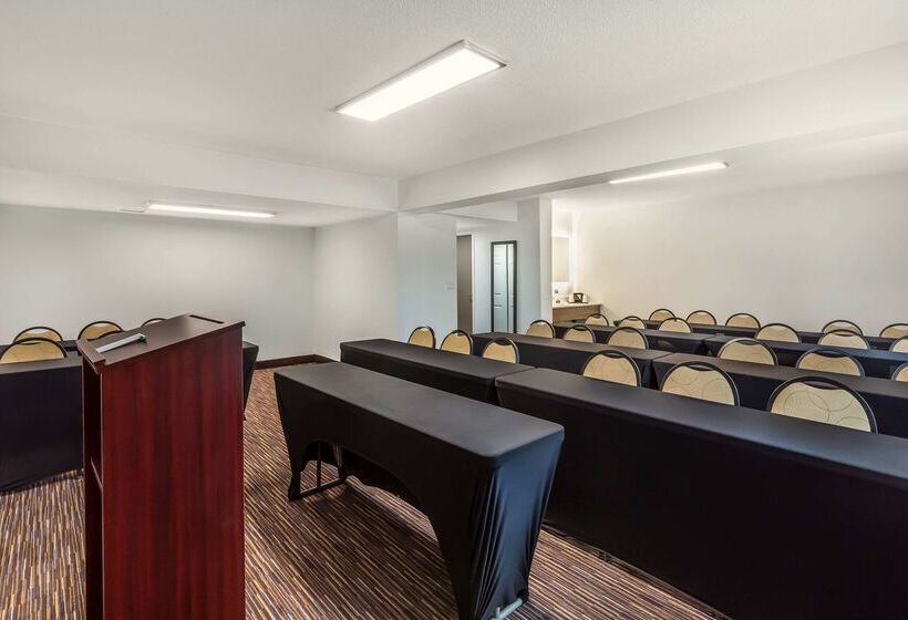 בית מלון כפרי Quality Inn Asheboro South