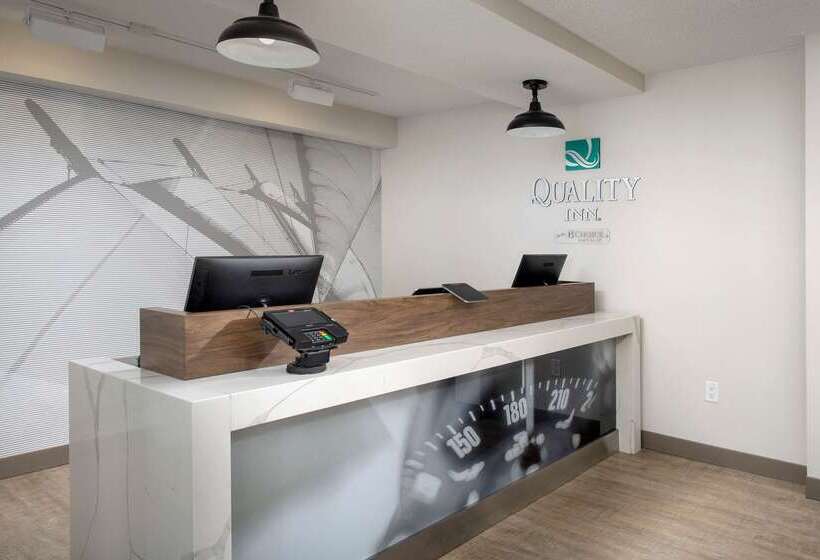 בית מלון כפרי Quality Inn Atlantic Beachmayo Clinic Jax Area