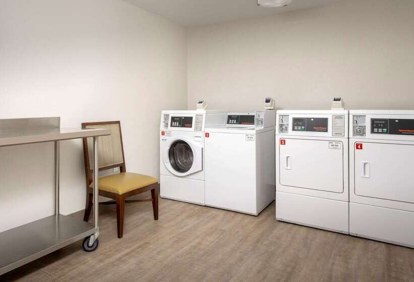 בית מלון כפרי Quality Inn Atlantic Beachmayo Clinic Jax Area