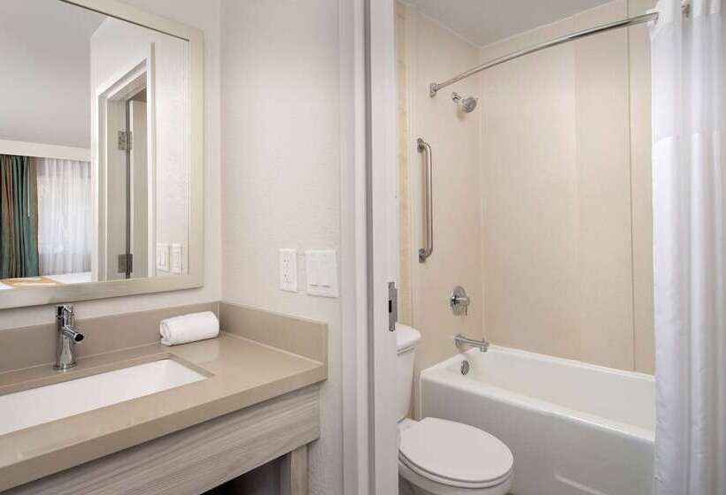 فندق Quality Inn Atlantic Beachmayo Clinic Jax Area