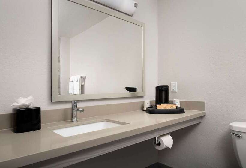 فندق Quality Inn Atlantic Beachmayo Clinic Jax Area