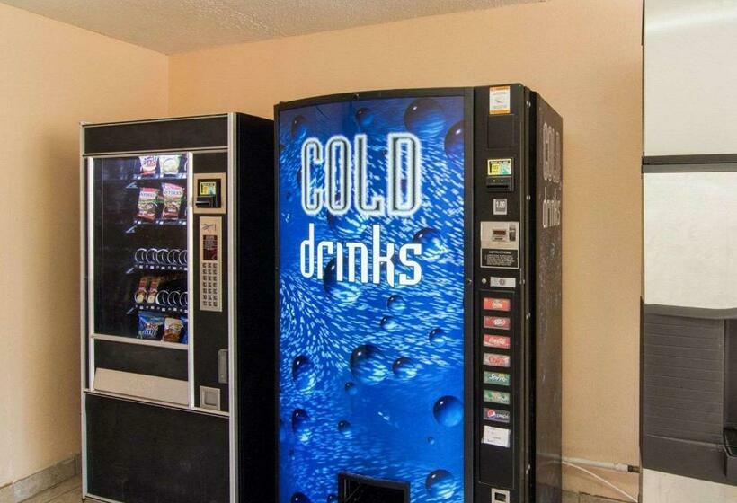 호텔 Quality Inn & Suites