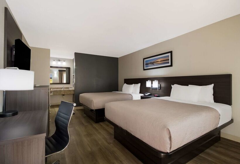 Отель Quality Inn Coliseum